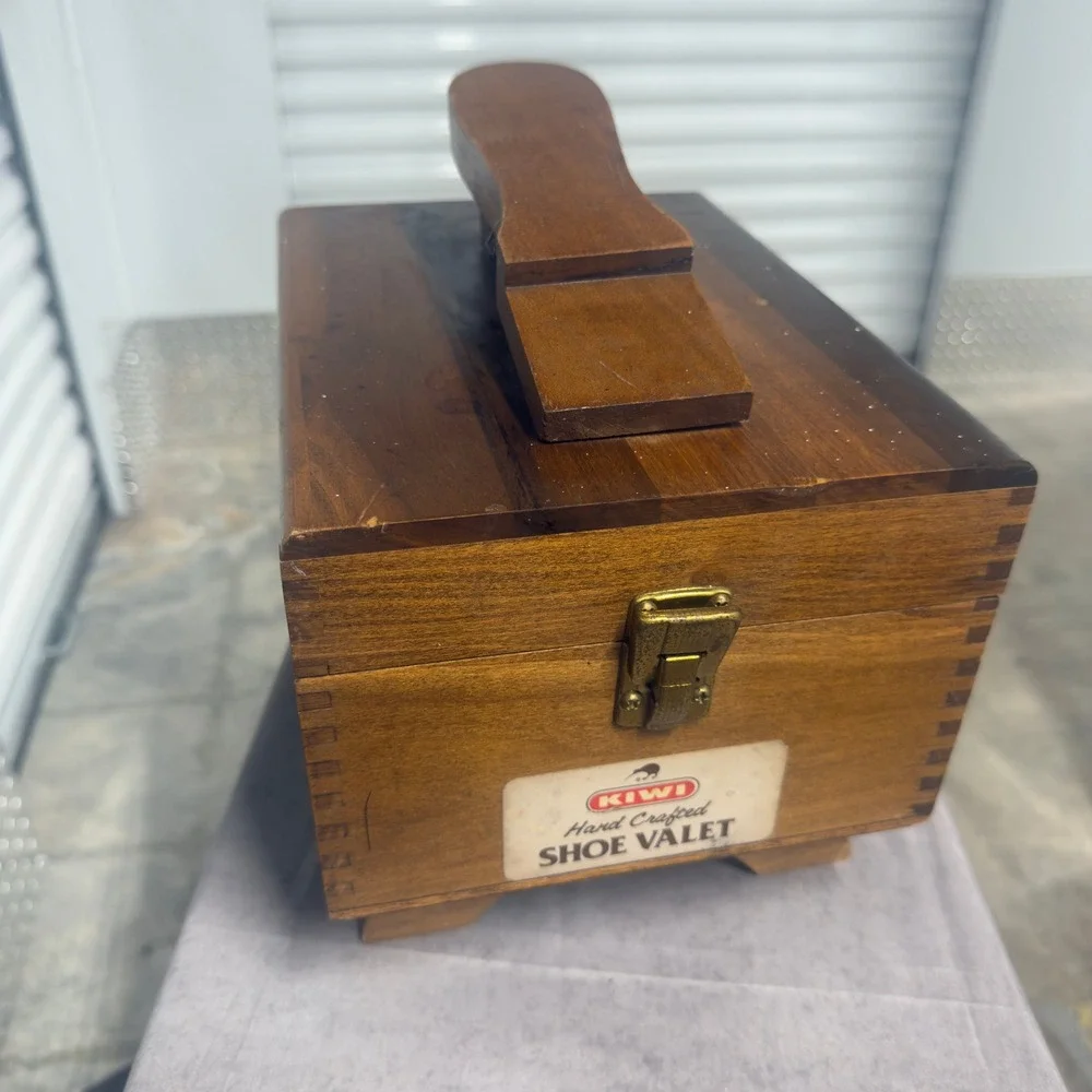Vintage KIWI Hand‎ Crafted Shoe Valet Wooden Shine Box Dovetail Footrest Caddy